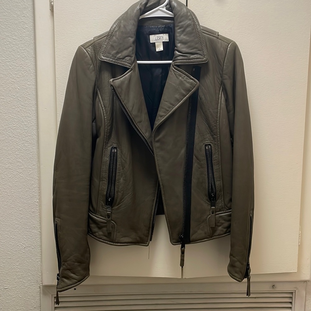 Ann Taylor Loft 100% Genuine Leather Moto Jacket